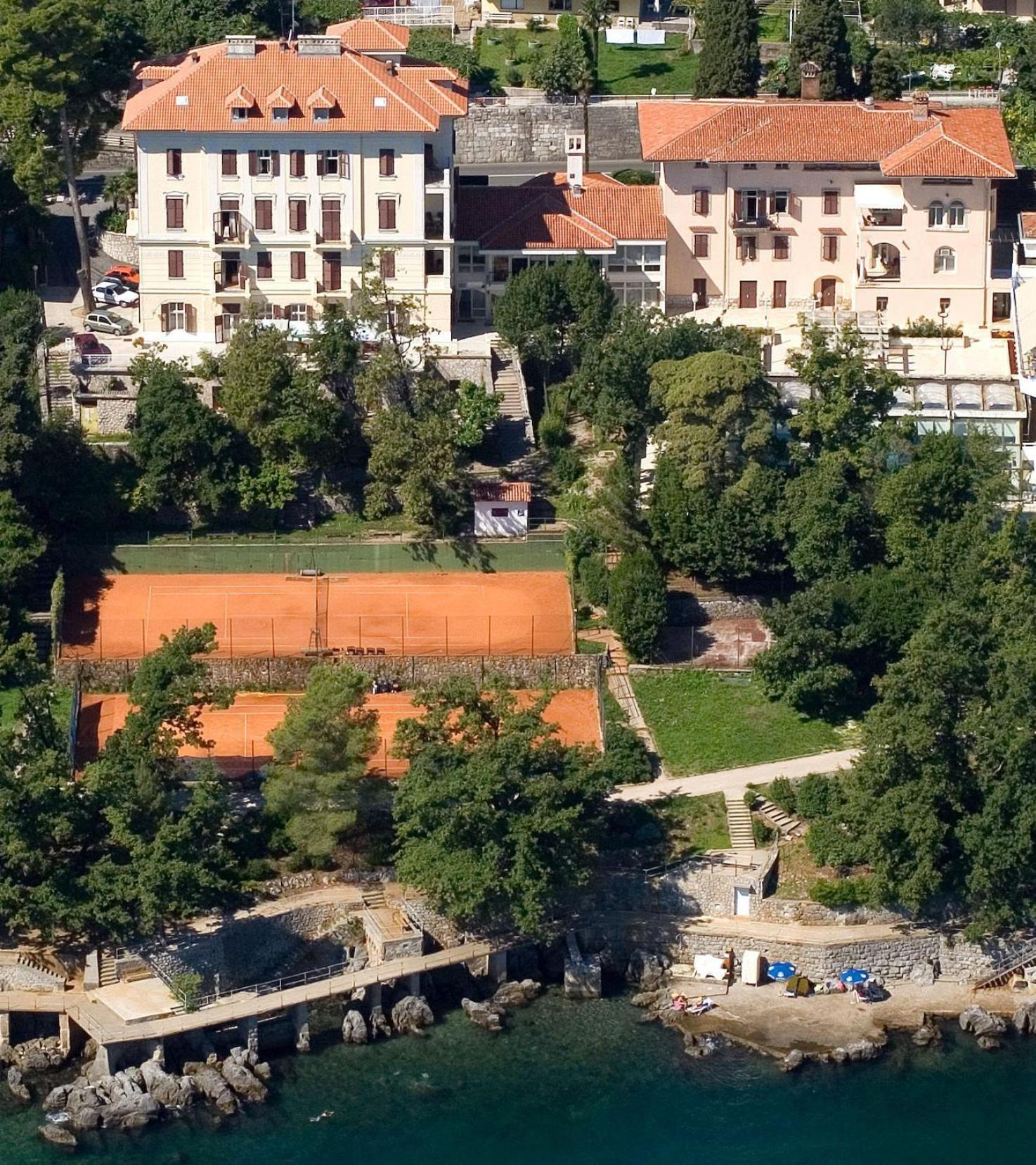 Hotel Lovran Exterior photo